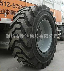 高效穩定的雙驅動 安耐達445/65D22.5升降機輪胎優勢解析