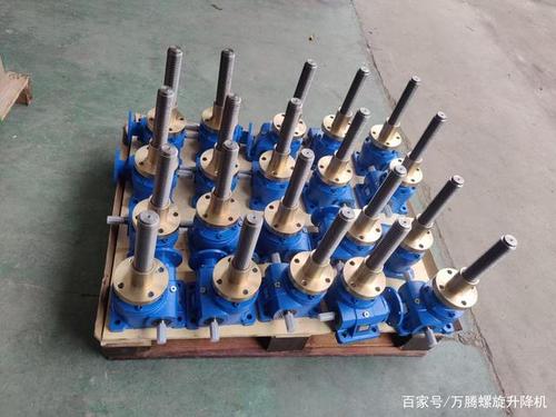 專業(yè)升降機(jī)廠家現(xiàn)貨供應(yīng) 品質(zhì)與效率的雙重保障